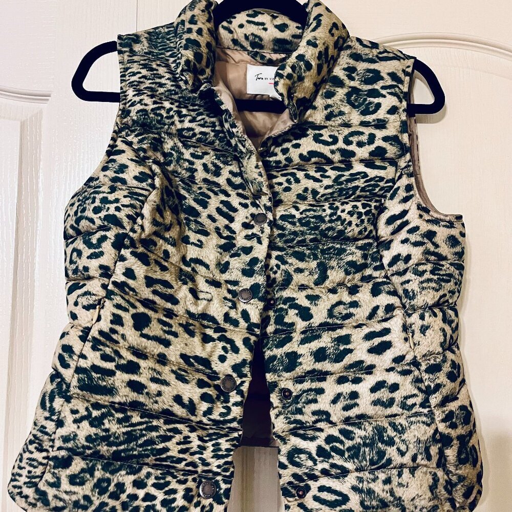 Two by Vince Camuto Leopard Down Puffer Vest